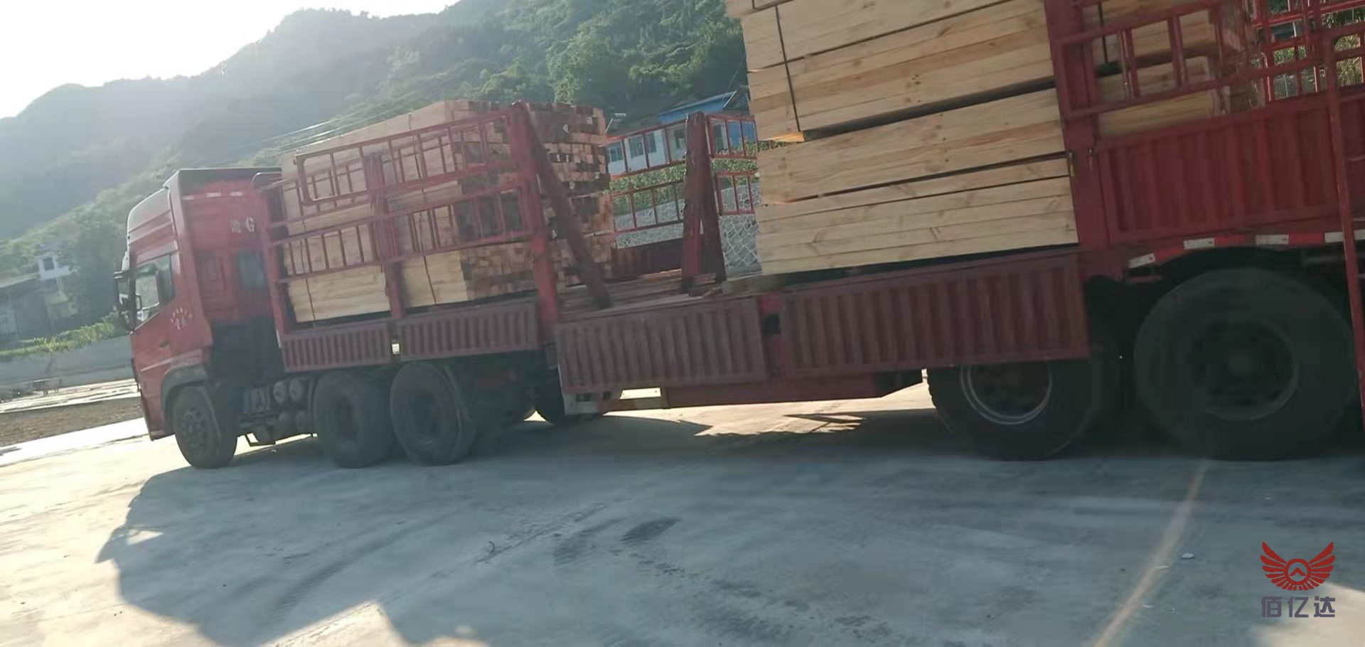 重庆合川区客户<a href='https://www.baiyidamuye.com/jzmf/' target='_blank'><u>建筑木方</u></a>到货信息1