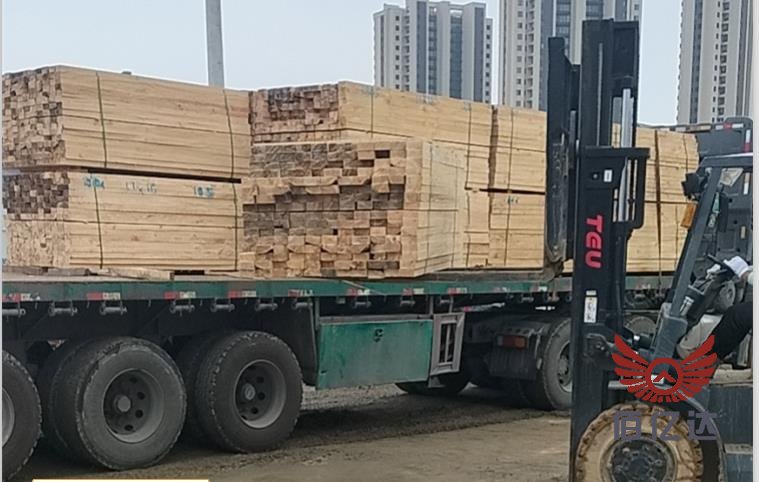 大连市开发区辐射松<a href='https://www.baiyidamuye.com/jzmf/' target='_blank'><u>建筑木方</u></a>到货信息【07-20】1